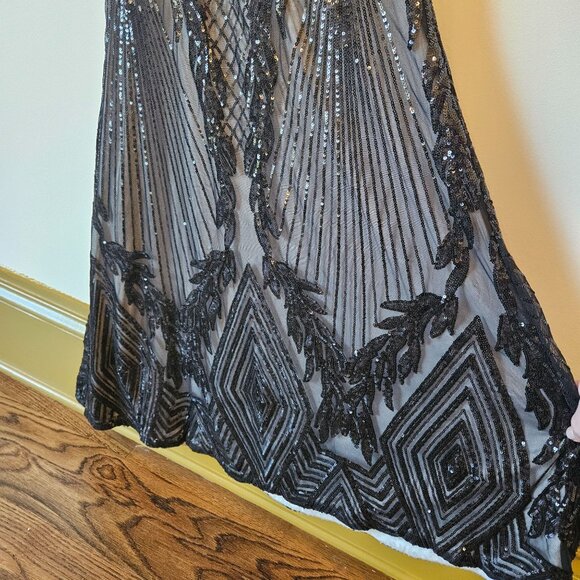 Fashion Nova ArtDeco Sequined Black Mesh Gown  Off-Shoulder Mermaid silhouette M - Picture 3 of 8